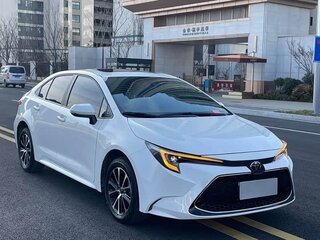 2024 Toyota Corolla Sporty XII (E210) Рестайлинг, белый, 1354000 рублей, вид 3