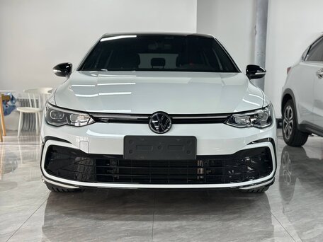 2023 Volkswagen Golf VIII, белый, 2040000 рублей, вид 2