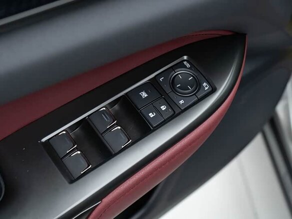 2023 Lexus NX 250 II, серебристый, 6100000 рублей - вид 18