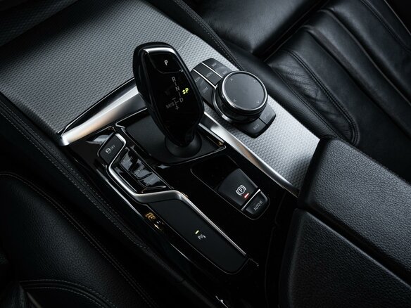 2018 BMW 5 серии 530i xDrive VII (G30/G31/G38), чёрный, 3399000 рублей - вид 11