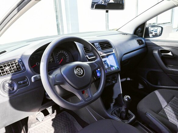 2019 Volkswagen Polo V Рестайлинг, белый, 1075000 рублей - вид 13