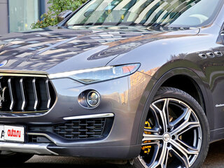 2021 Maserati Levante I Рестайлинг, серый, 6700000 рублей, вид 3