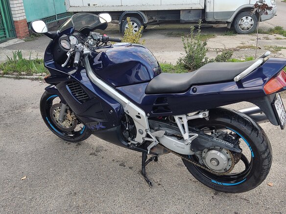 1996 Honda VFR 750, синий, 350000 рублей - вид 6