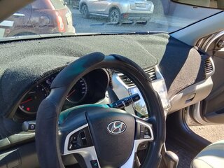 2014 Hyundai Solaris I, серебристый, 970000 рублей, вид 5