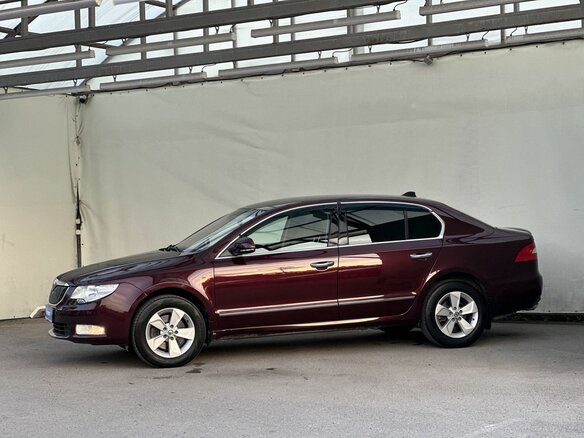 2012 Skoda Superb II, красный, 1090000 рублей - вид 8