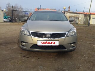 2010 Kia Ceed I, серебристый, 730000 рублей, вид 1