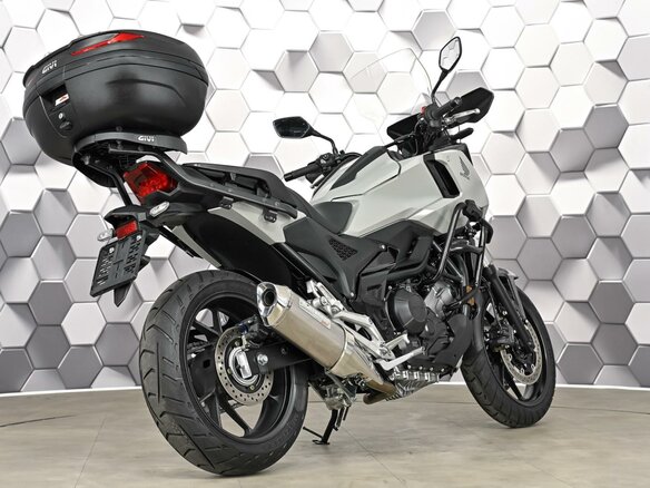 2025 Honda NC 750X, серый, 1299000 рублей - вид 6