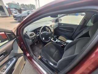 2008 Ford Focus II Рестайлинг, красный, 600000 рублей, вид 5