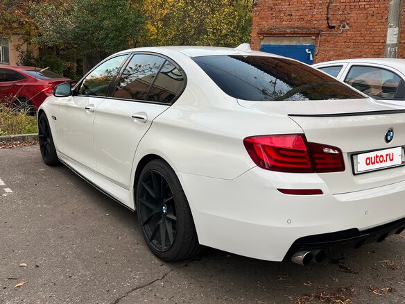 2010 BMW 5 серии 520d VI (F10/F11/F07), белый, 1700000 рублей - вид 4