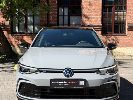 2023 Volkswagen Golf VIII, серый, 2180000 рублей, вид 2