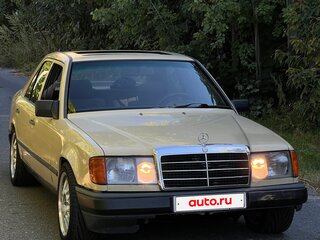 1989 Mercedes-Benz W124 230 5-speed, бежевый, 255000 рублей, вид 3