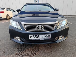 2013 Toyota Camry VII (XV50), серый, 1900000 рублей, вид 2
