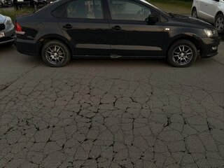 2017 Volkswagen Polo V Рестайлинг, серый, 555555 рублей, вид 3