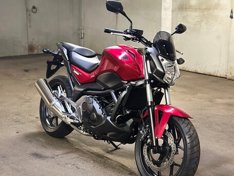 2014 Honda NC 750S, красный, 720000 рублей, вид 2