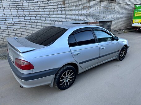2001 Toyota Avensis I Рестайлинг, серый, 379000 рублей, вид 4