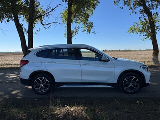 2021 BMW X1 Long 20Li sDrive II (F48) Рестайлинг, белый, 2800000 рублей, вид 5