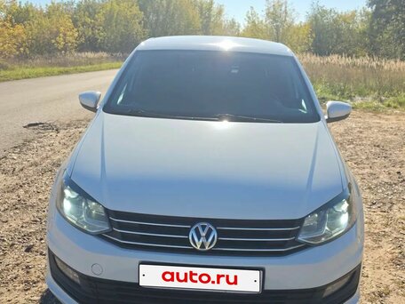 2018 Volkswagen Polo V Рестайлинг, белый, 950000 рублей, вид 3