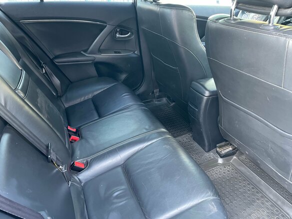 2010 Toyota Avensis III, серебристый, 755000 рублей - вид 15