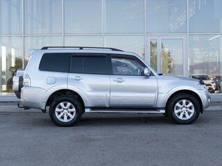 2011 Mitsubishi Pajero IV Рестайлинг 1, серебристый, 2154189 рублей, вид 5