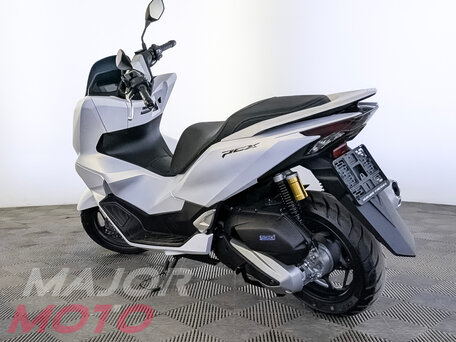 2026 Honda PCX 160, белый, 499900 рублей, вид 4