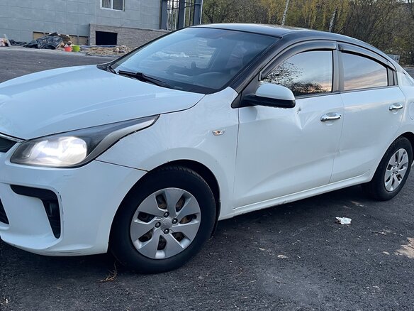 2018 Kia Rio IV, белый, 535000 рублей