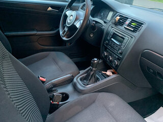 2014 Volkswagen Jetta VI Рестайлинг, белый, 700000 рублей, вид 4