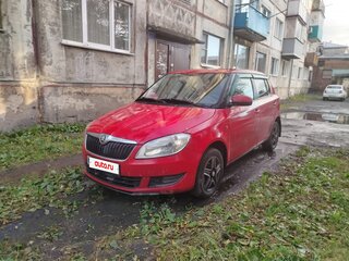 2013 Skoda Fabia II Рестайлинг, красный, 330000 рублей, вид 1