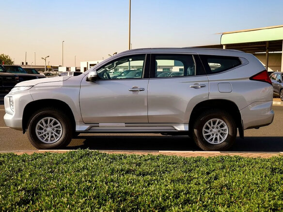 2023 Mitsubishi Pajero Sport III Рестайлинг, серебристый - вид 6