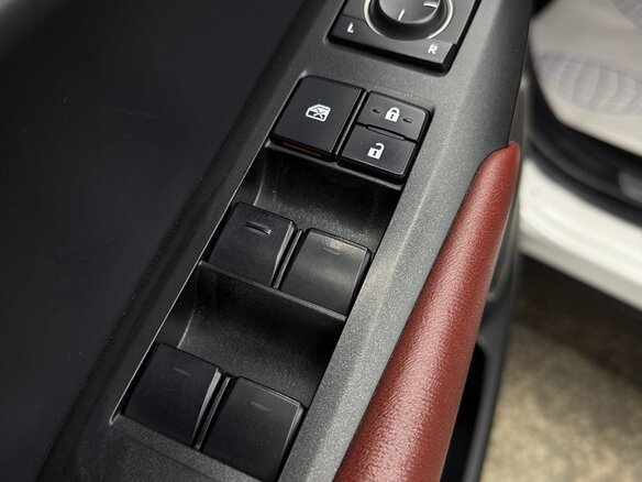 2017 Lexus NX 200 I Рестайлинг, белый, 2600000 рублей - вид 37