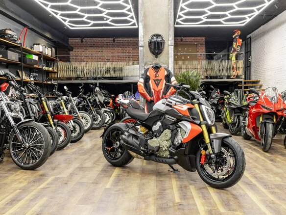 2026 Ducati Diavel V4, белый, 4290000 рублей - вид 14