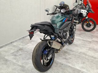 2026 BMW M 1000 XR, зелёный, 3620000 рублей, вид 4