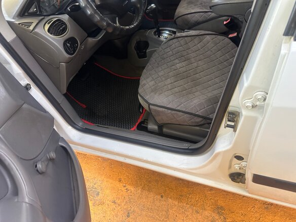 2003 Ford Focus I (North America), белый, 269000 рублей - вид 16