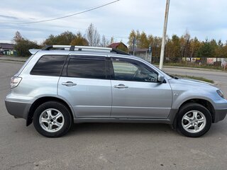 2004 Mitsubishi Outlander I, серебристый, 590000 рублей, вид 4
