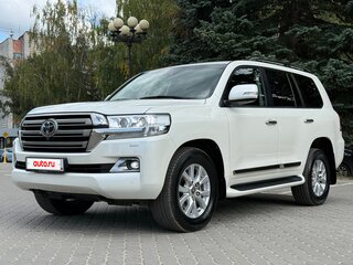 2015 Toyota Land Cruiser 200 Series Рестайлинг 2, белый, 5250000 рублей, вид 1