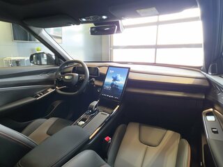 2026 Geely Cityray, серый, 3344990 рублей, вид 4
