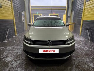 2013 Volkswagen Jetta VI, серебристый, 870000 рублей, вид 3
