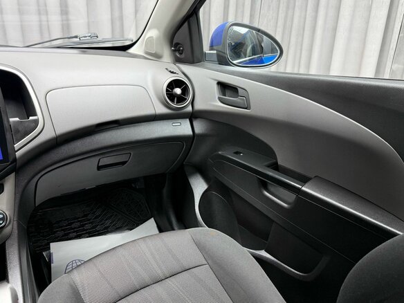 2013 Chevrolet Aveo II, синий, 649000 рублей - вид 9