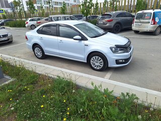2018 Volkswagen Polo V Рестайлинг, белый, 1150000 рублей, вид 4