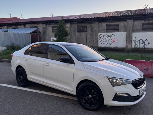 2021 Skoda Rapid II, белый, 1475000 рублей - вид 1