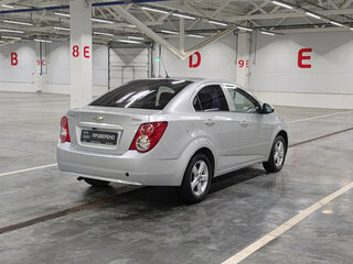 2013 Chevrolet Aveo II, серебристый, 395000 рублей, вид 5