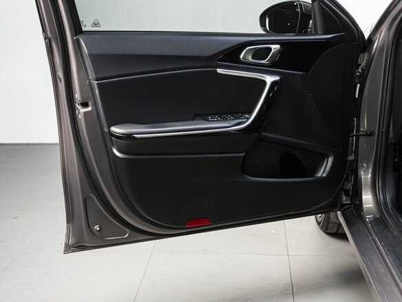 2019 Kia Ceed III, коричневый, 1679000 рублей - вид 8