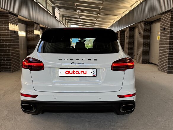 2015 Porsche Cayenne II Рестайлинг (958), белый, 4355000 рублей - вид 9
