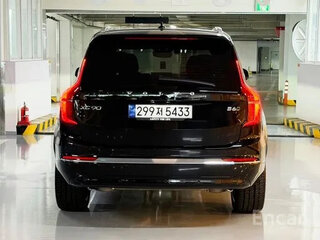 2026 Volvo XC90 B6 II Рестайлинг 2, чёрный, 8196972 рублей, вид 4