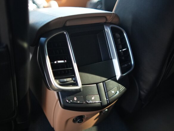 2015 Porsche Cayenne II Рестайлинг (958), чёрный, 3100000 рублей - вид 7