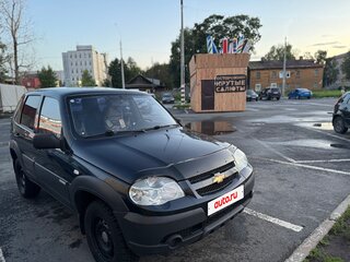 2011 Chevrolet Niva I Рестайлинг, чёрный, 210000 рублей, вид 3