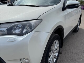 2013 Toyota RAV4 IV (XA40), белый, 1730000 рублей, вид 2
