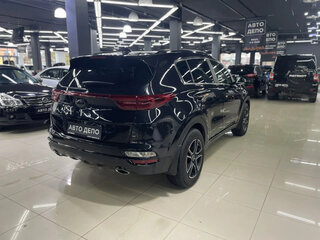 2021 Kia Sportage IV Рестайлинг, чёрный, 2599000 рублей, вид 4