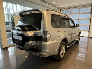 2018 Mitsubishi Pajero IV Рестайлинг 2, серый, 3050000 рублей, вид 4