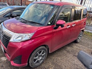 2017 Toyota Roomy I, красный, 847000 рублей, вид 1