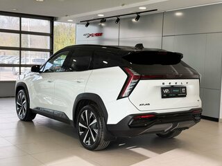 2024 Geely Atlas II, белый, 2727000 рублей, вид 4